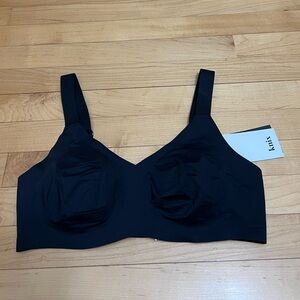 Knix V neck Evolution Wireless Bra Size 6 Black NWT